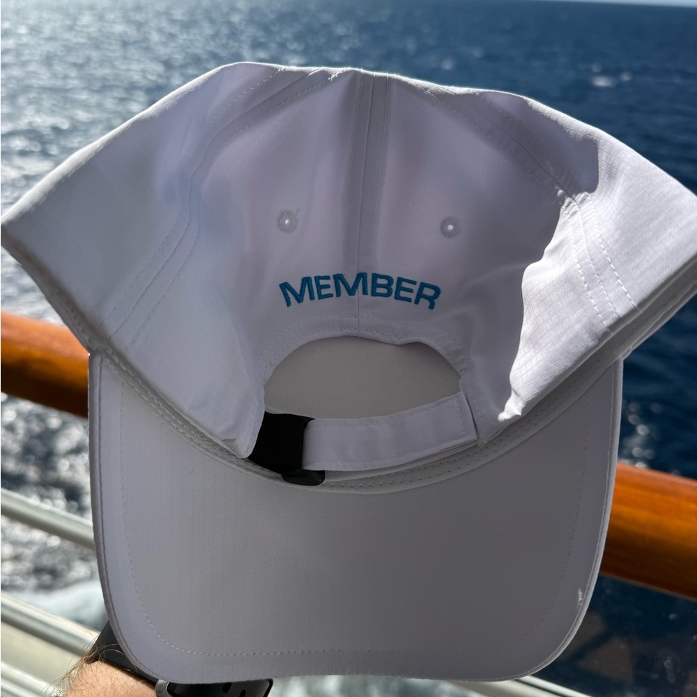 Disney Vacation Club DVC Member White/Blue Adjustable Baseball Cap Hat - Picture 2 of 4